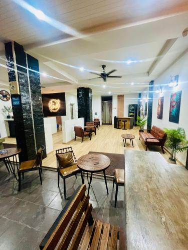 28 Boutique Hotel - Newly Renovated