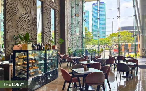 Acacia Hotel Manila