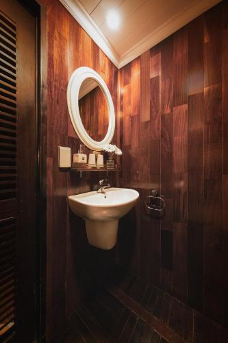 Deluxe Double or Twin Room with Ocean View image 1