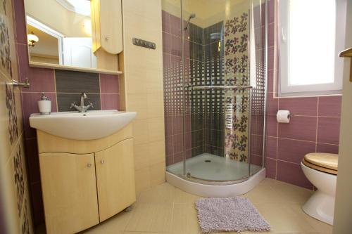Főnix Apartmanház - image 4