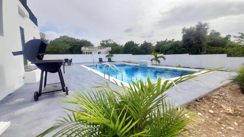 Blanco Oasis in Plantation Village