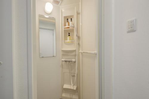 Double Room image 7