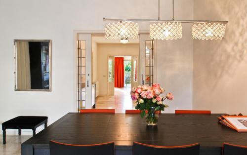 Exterior view, Suite 30 - OvernachteninStijl in Oranjebuurt