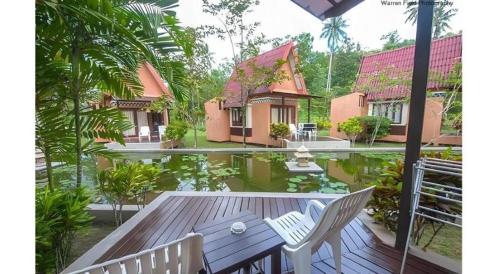 Ko Kut Ao Phrao Beach Resort in Koh Kood