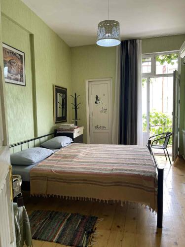 Nana's Guest House in Signali