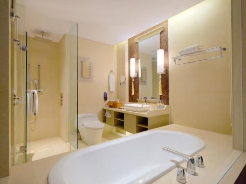 room detail thumbnail 2