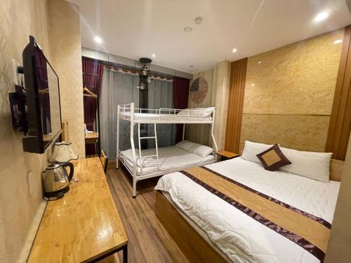 Quadruple Room with Balcony image 2