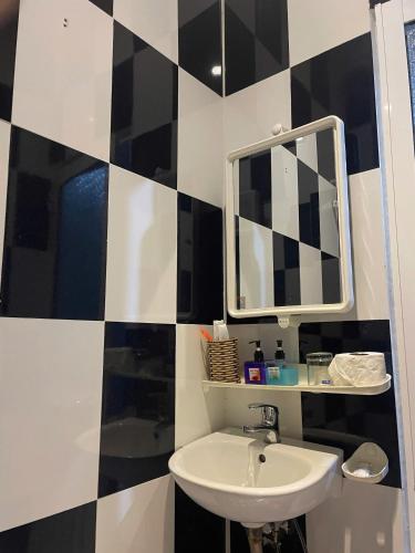Deluxe Double Room image 3