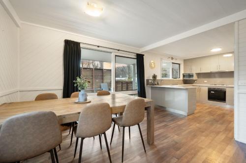 2 Bedroom Holiday Home