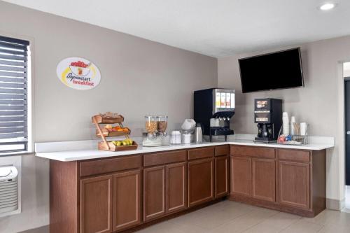 Super 8 By Wyndham Farmville - 식음료(F&B)