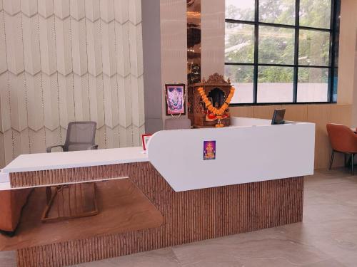 Lobby, Hotel Comfort Inn Shikrapur in Shikrapur