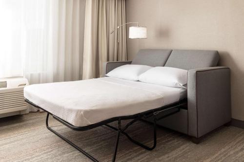 Hampton Inn & Suites - Napa CA - image 3