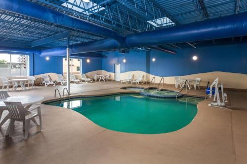 Piscina, Wingate by Wyndham Sheboygan in Sheboygan (WI)