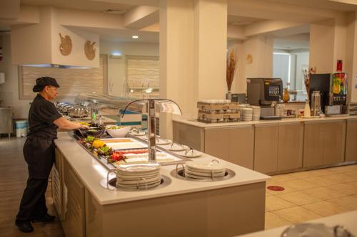Anesis Hotel - image 3