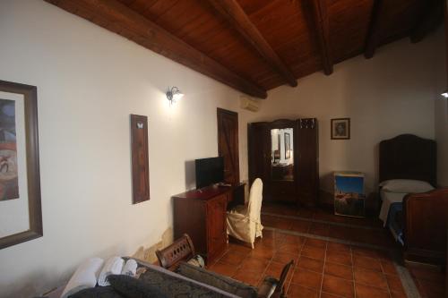 Triple Room image 7