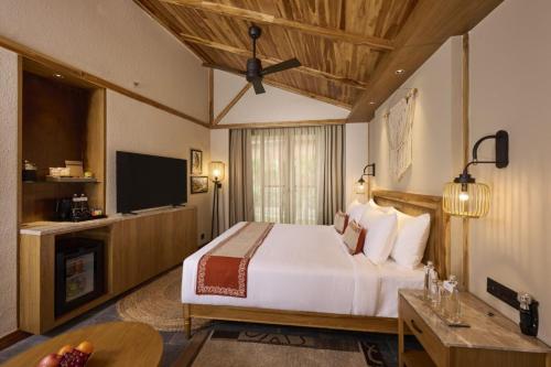 room detail thumbnail 2
