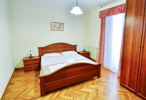 Villa Velzon Guesthouse - image 2