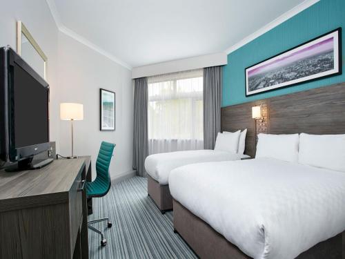 Jurys Inn Cheltenham - image 9