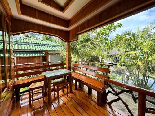 Magmai HomestayTak Room Type - Large Double Room