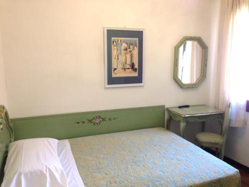 Hotel Serenissima - image 11