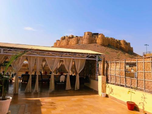 ห้องอาหาร, โรงแรมเดอะ สุริยา ไจซัลเมร์ (Hotel The Surya Jaisalmer) in ไจซาลเมียร์
