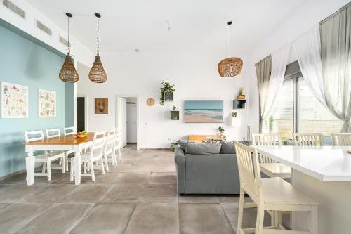 Instalaciones, Achziv Bright Garden Stay by Sea N' Rent in Nahariya