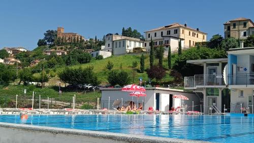 Peldbaseins, C'ERA UNA VOLTA... in Mornico Losana