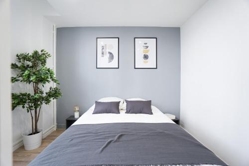 Large apt near Champ de Mars - image 9