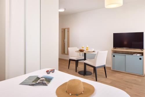 Zenitude Hôtel-Résidences Cherbourg - 주방