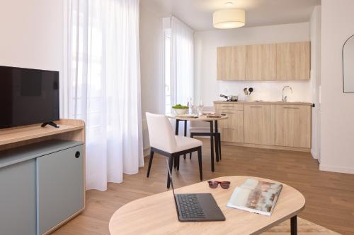 Zenitude Hôtel-Résidences Cherbourg - 주방