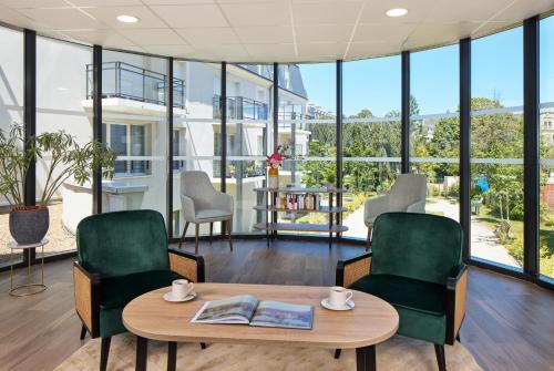 Zenitude Hôtel-Résidences Cherbourg - 로비