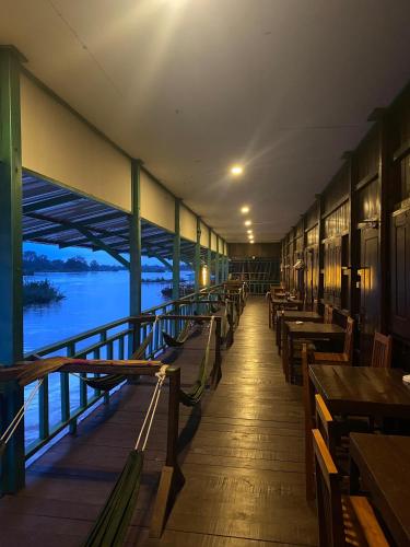 Sompong sunset view guest house in Muang Khong