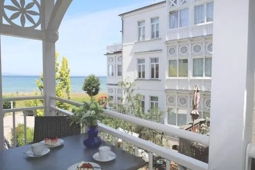Villa Strandperle, App 12 - nur 20m zum Strand, TOPLAGE in Binz, Deutschland