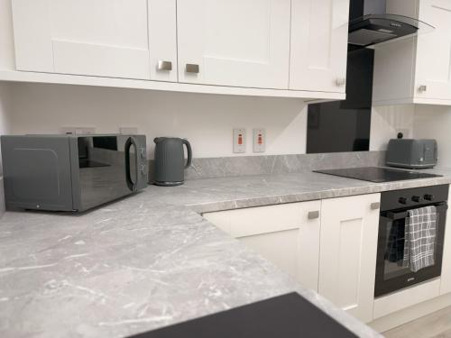 Low Street Escape by GB Short Stays in Cannock