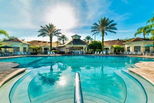 3BR Gated Townhome with Pool Near Disney Parks