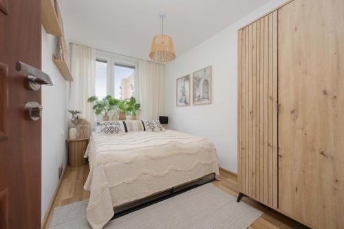 Cosy Two-bedroom Apartment in a Great Location near PGE by Noclegi Renters, Warszawa (zdjęcie 3)