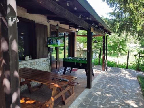 Chalet in montagna con piscina in Montesano sulla Marcellana