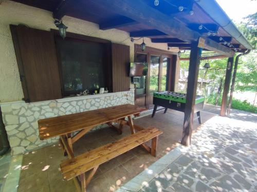 Chalet in montagna con piscina in Montesano sulla Marcellana