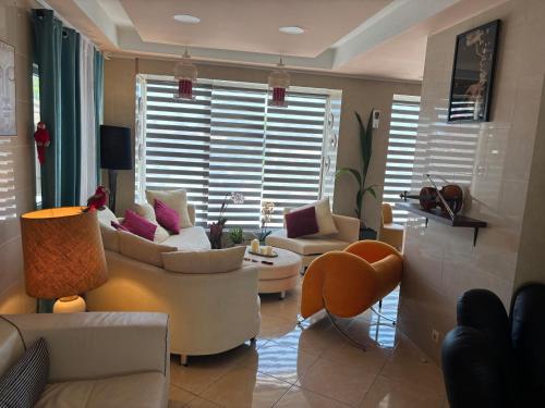 Koplietošanas atpūtas telpa ar TV, Nikolakakis Rooms Lavrio in Lavrio