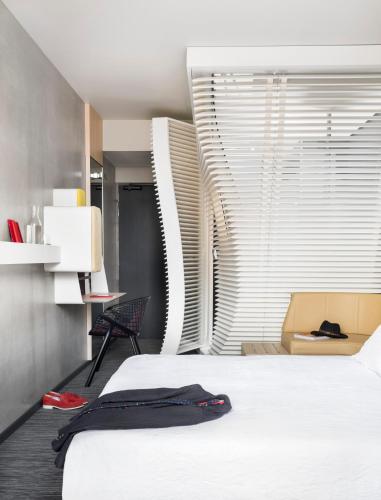 1 queen bed