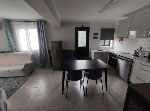 ห้องครัว, Alojamento Blue Almance RRAL 5112 in เซา กาเอตาโน