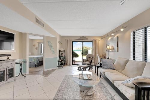 Anastasia Island, St. Augustine Beach Unit 1107 in St Augustine Beach