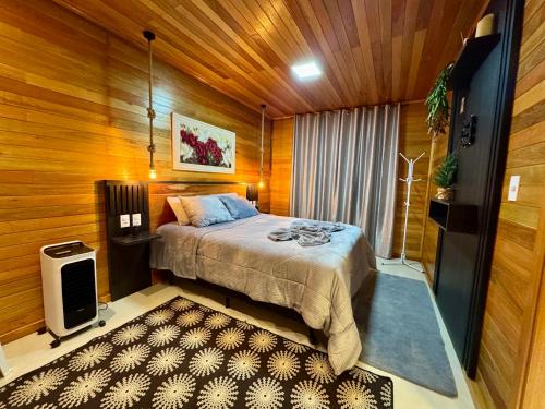 Three-Bedroom House image 10