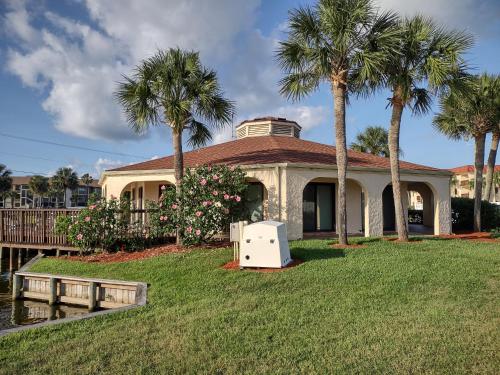 Anastasia Island, St. Augustine Beach Unit 1107 in St Augustine Beach