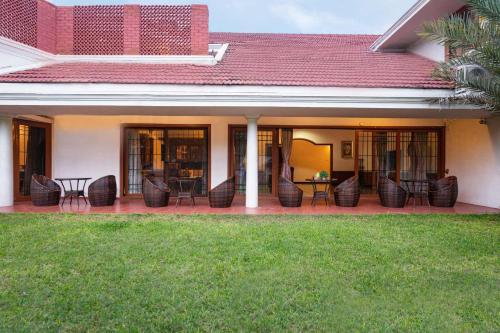 المنظر الخارجي, Dwaraka inn -Premium Pool villa and event venue in مستعمرة سايبابا