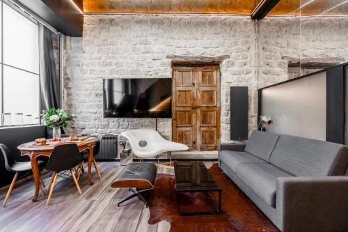 Duplex with Jacuzzi l 15 min from Montmartre
