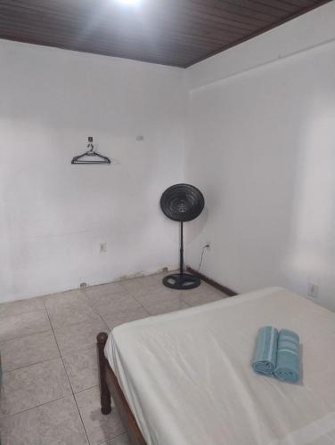 Single Bed in Dormitory Room image 2