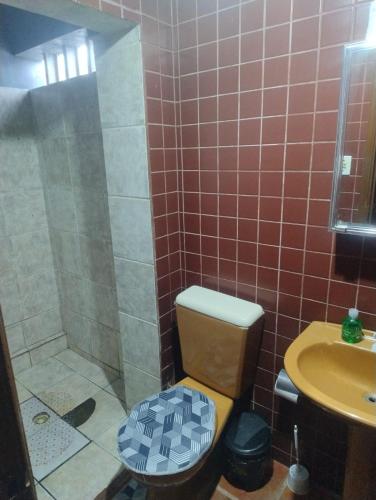 Single Bed in Dormitory Room image 3
