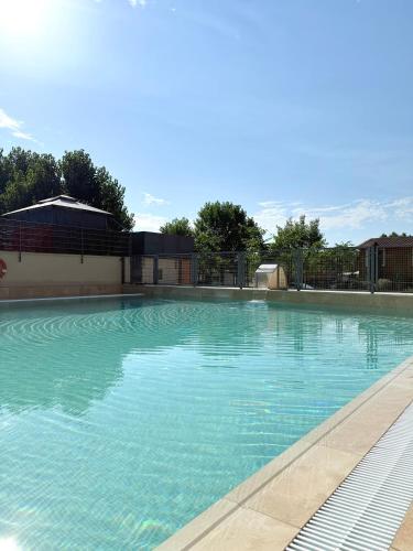 Úszómedence, Camping Bungalow el Llac de Banyoles in Banyoles