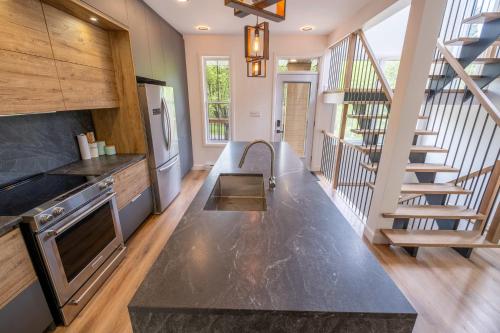 Nature Comfort & SPA - Chalet Moderno in 史特布麗姬特德拉維(QC)